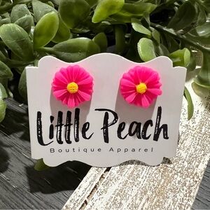 Boutique Hot Pink Daisy Flowers Stud Pierced Earrings NEW